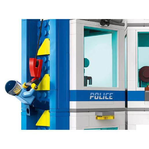 LEGO City - Academia de Treino Policial - 60372 | LEGO CITY | Loja de  brinquedos e videojogos Online Toysrus